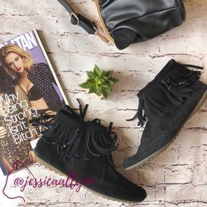 Minnetonka | low fringe booties moccasins beads